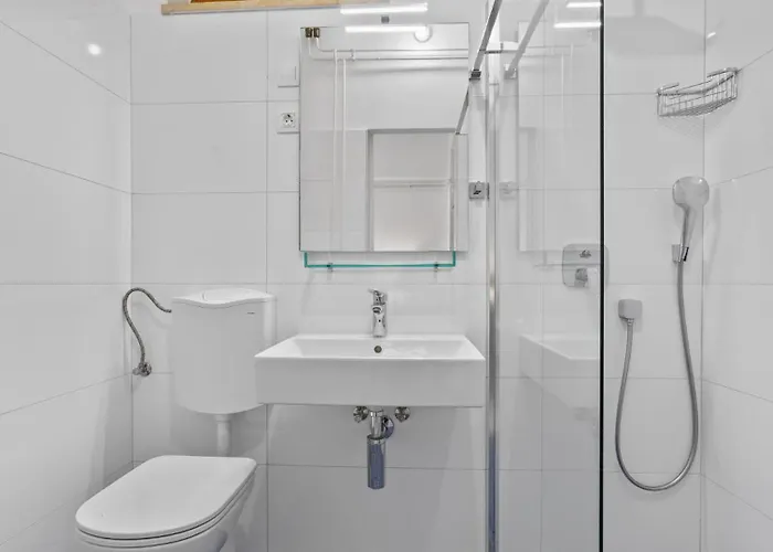 Petrinic - M By Guide Apartament Pula