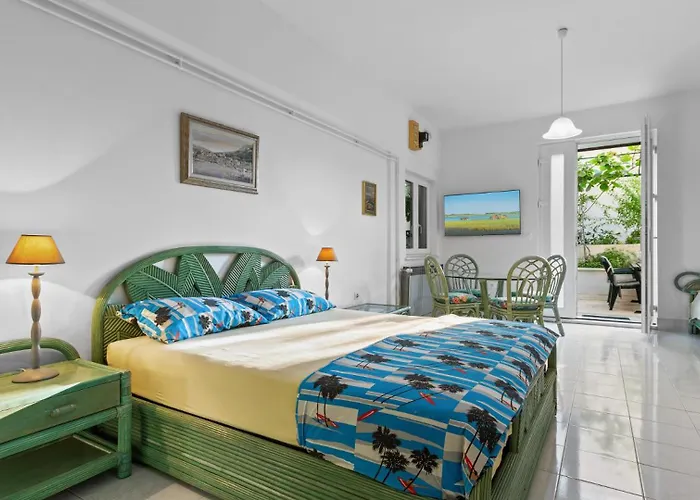 Petrinic - M By Guide Apartament Pula